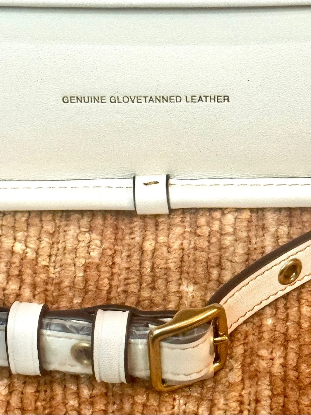 Coach Swinger Long Strap. NWOTs. C2643